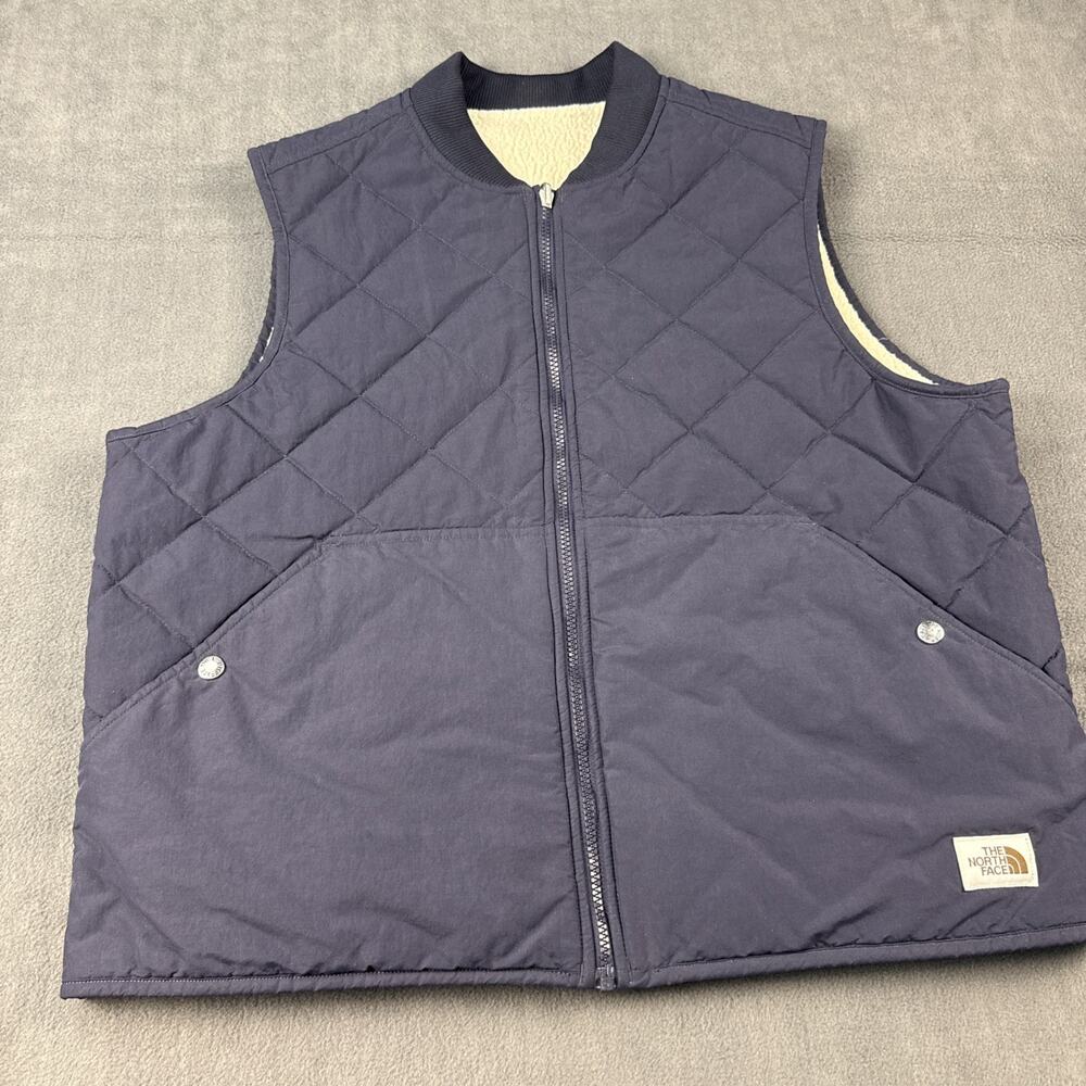 THE NORTH FACE Women’s Reversible Sherpa fleece Cuchillo Vest Navy Blue XXL